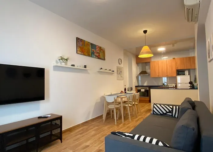 Lejlighed Sant Lluis Center, 2 Min Walk From The Sea *