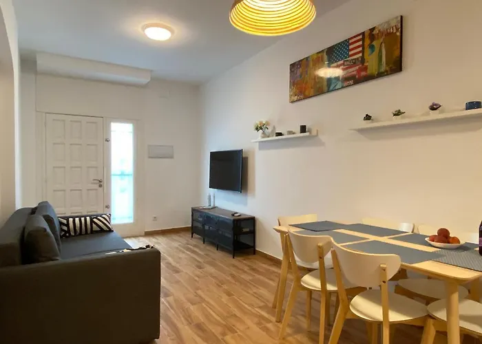 Lejlighed Sant Lluis Center, 2 Min Walk From The Sea Lloret de Mar